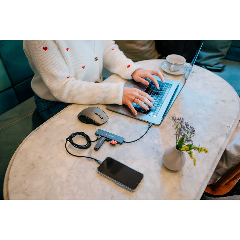 Verbatim USB-C Essentials Multi- Port Hub 6 Port / Card Reader
