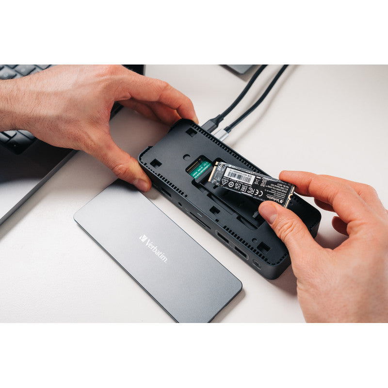 Verbatim USB-C Pro Docking Station - 15 Port mit 256GB SSD