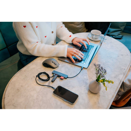 Verbatim USB-C Essentials Multi- Port Hub 6 Port / Card Reader